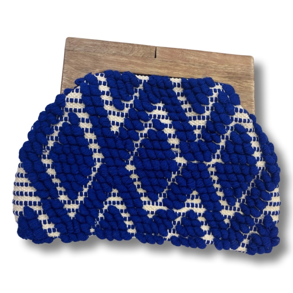 Macrame Clutch - Picture 3 of 4